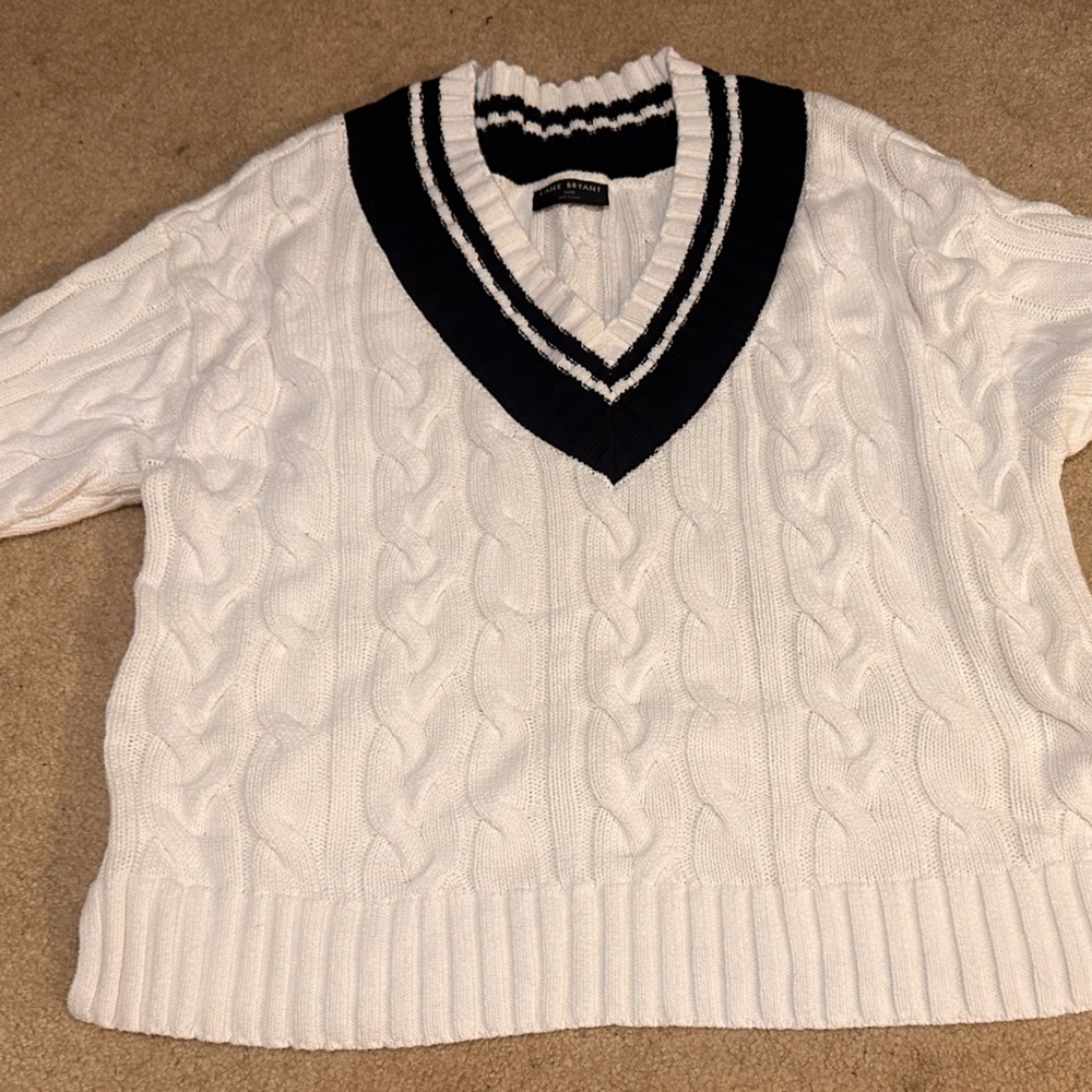 Lane Bryant Cable Knit V-Neck Sweater Size 26/28 Cream Black Trim Cozy Plus